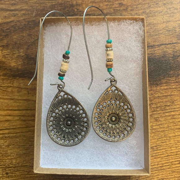 $8 EMERY ROSE DROPS - Picture 9 of 9